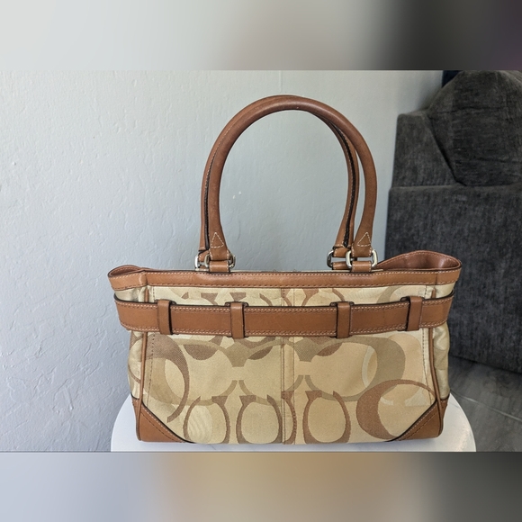 COACH SIGNATURE HAMPTON OPTIC HAND BAG. - Picture 4 of 16